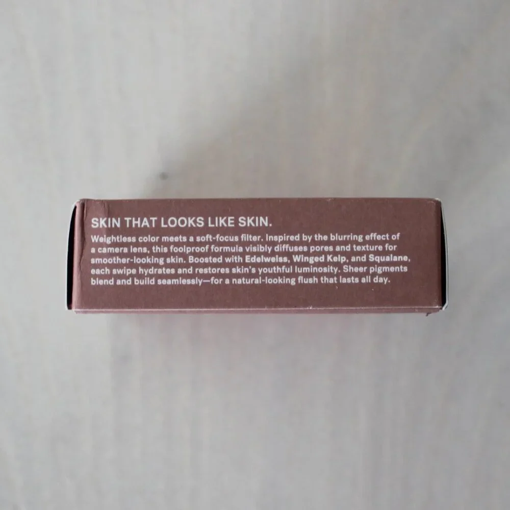 NEW ILIA Soft Focus Weightless Blurring Blush in Sensational Berry Rose Pink